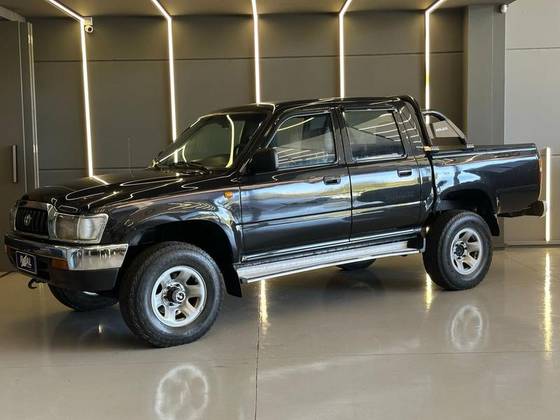 TOYOTA HILUX 3.0 DX 4X4 CD 16V DIESEL 4P MANUAL